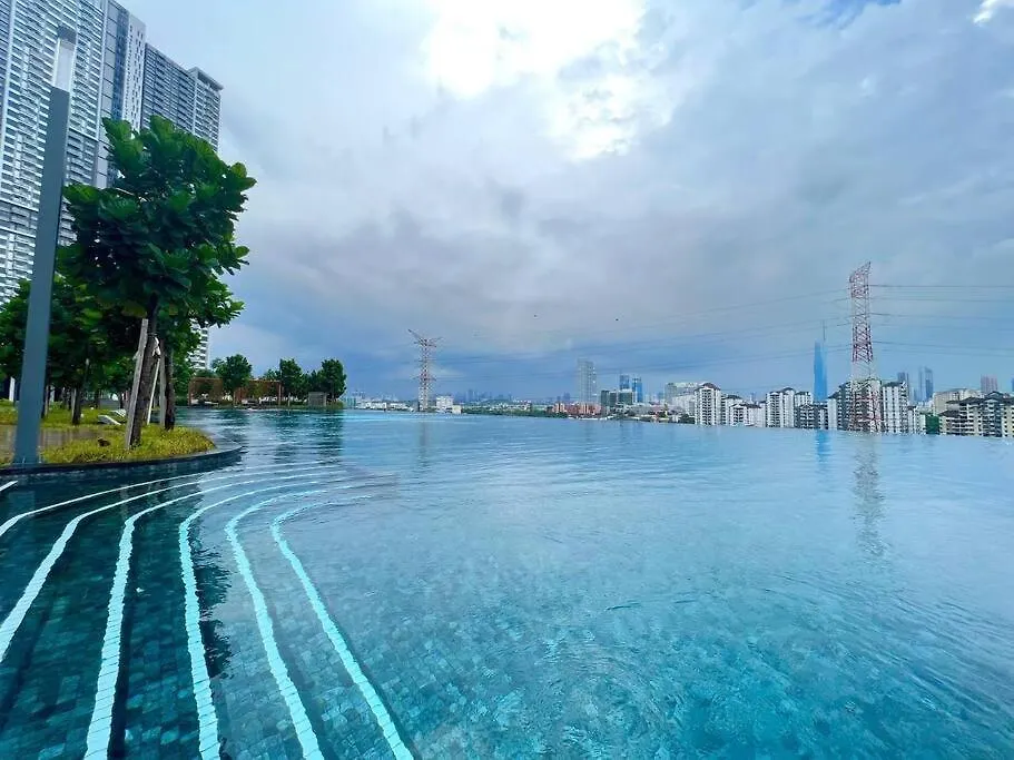 Klcc Pavillion Sunway Velocity Mrt Lrt 11 Pax كوالالمبور ماليزيا