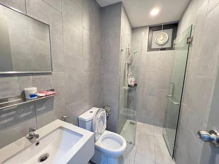 Apartment Klcc Pavillion Sunway Velocity Mrt Lrt 11 Pax Kuala Lumpur